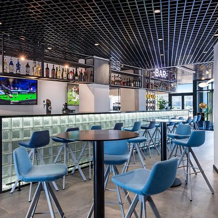 Ibis Tbilisi Airport Hotel Kültér fotó