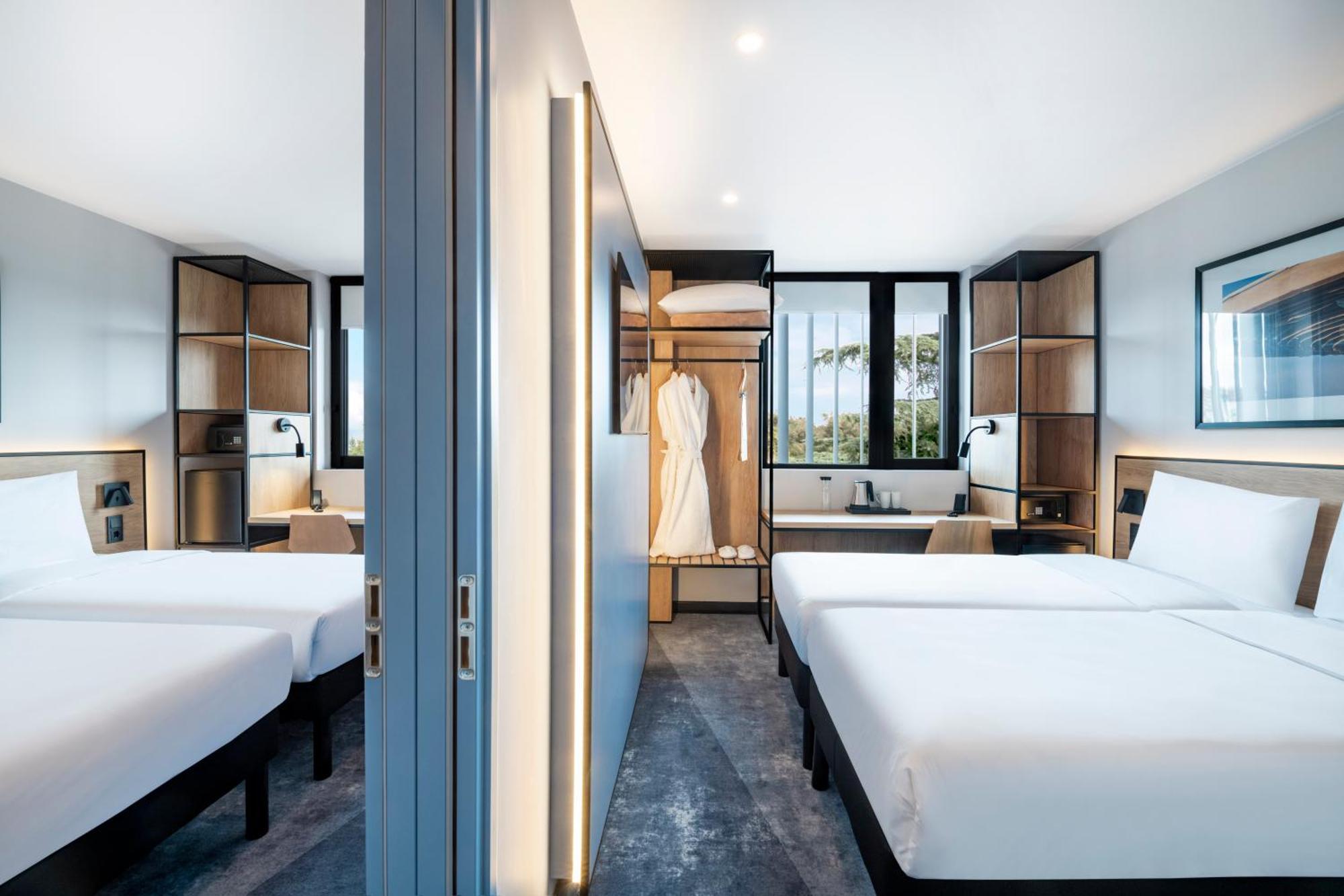 Ibis Tbilisi Airport Hotel Kültér fotó